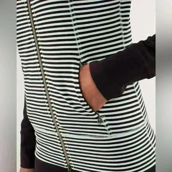 LULULEMON Daily Yoga Jacket Classic Stripe Mint Moment Black / Black Sz. 6 - Picture 6 of 16